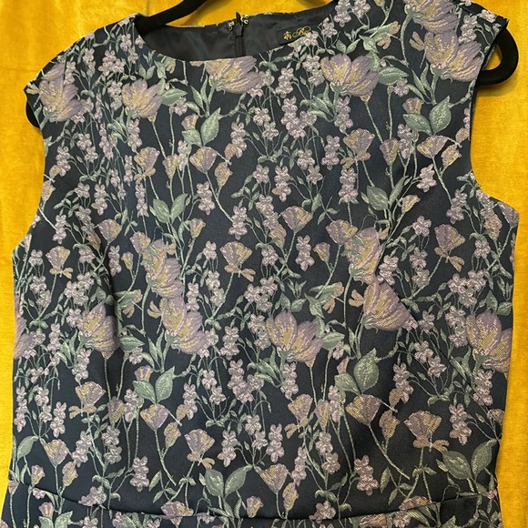 Brooks Brothers Floral Jacquard Pencil Dress Resortwear 2020 Collection EUC 10 - Picture 2 of 4